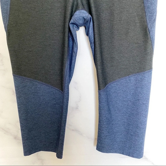 Outdoor Voices Two Tone TechSweat Kneecap Leggings - Picture 5 of 11